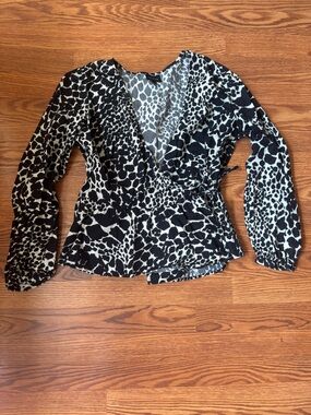 Who What Wear Black and White Animal-Print Top